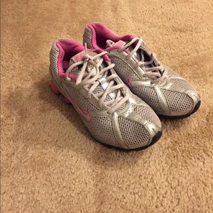 Nike navina sneakers